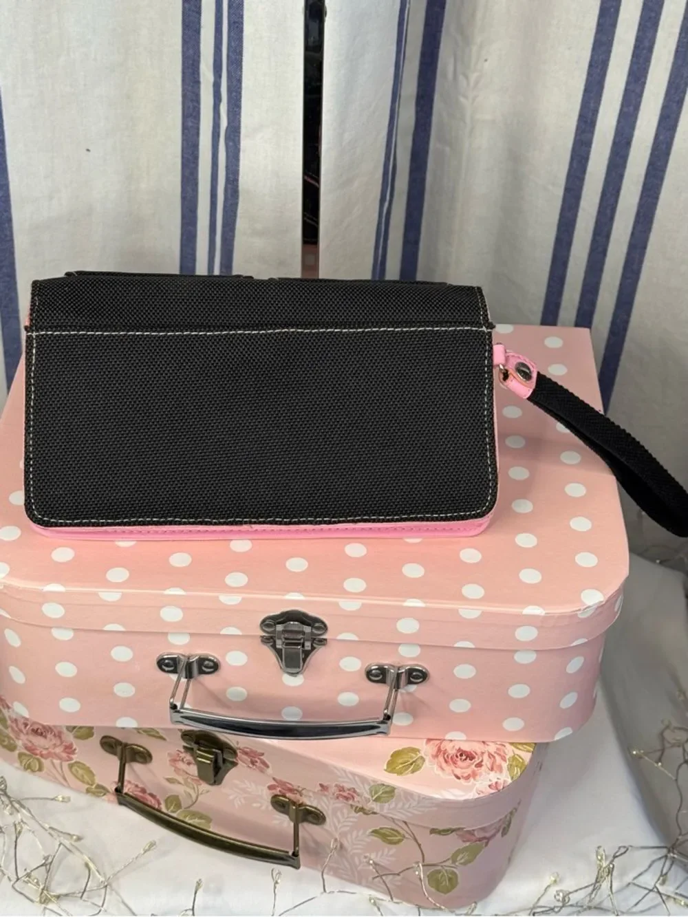 Tommy Hilfiger Black and Pink Women’s Wristlet Wallet
